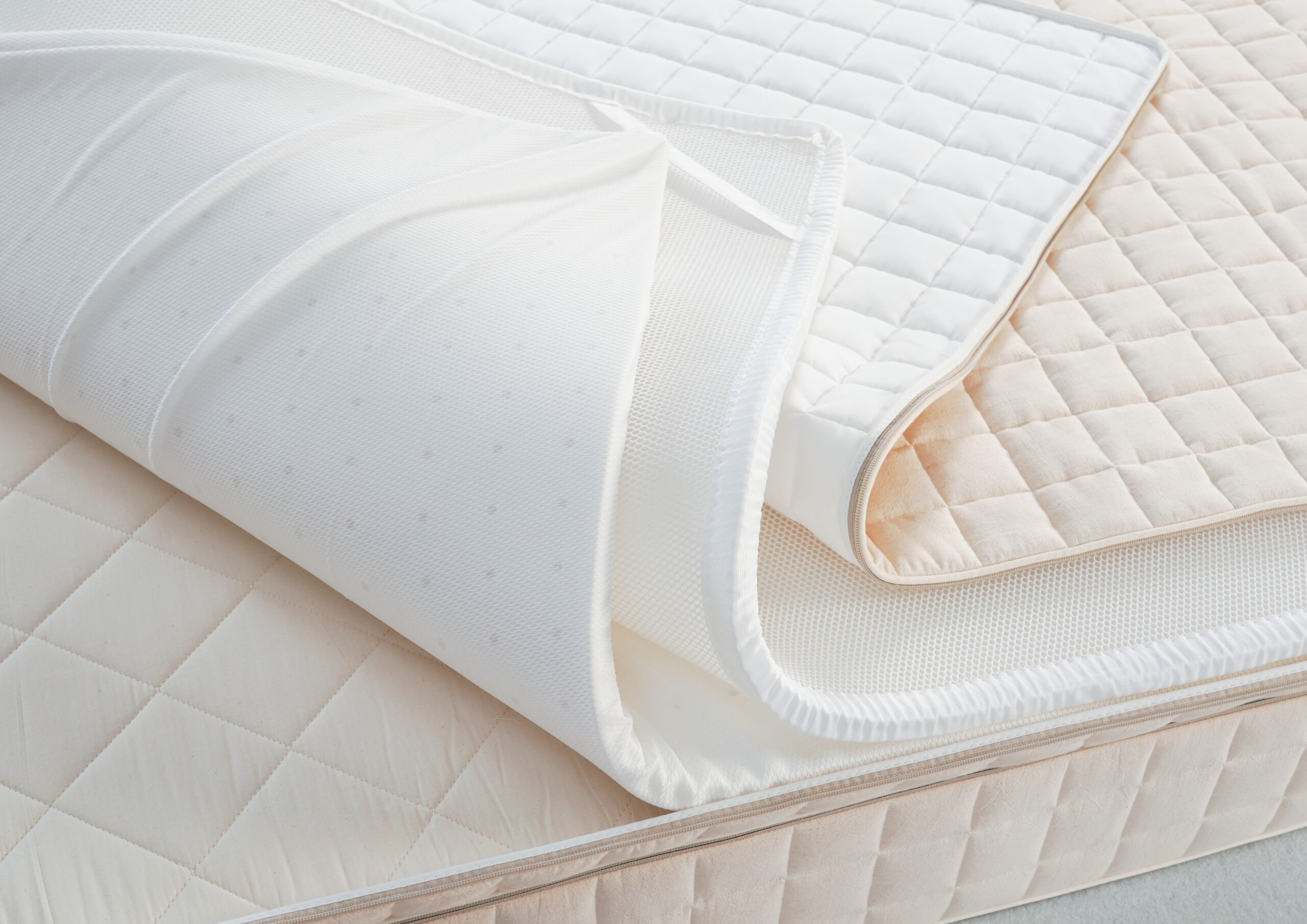Beige fully removable Glen mattress, view 5